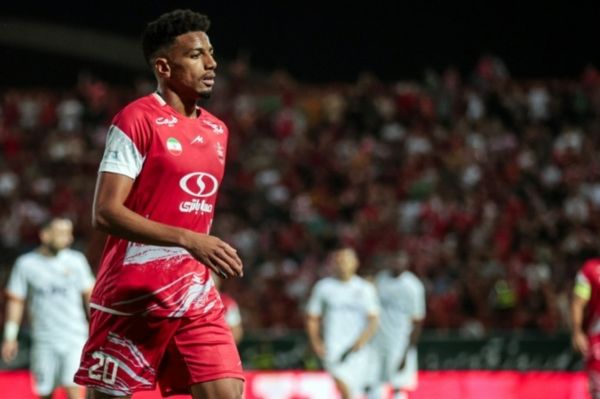  عذرخواهی مدافع مراکشی پرسپولیس از هواداران