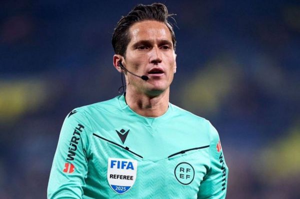  داور جنجالی لالیگا قاضی دیدار بارسلونا و اتلتیکو مادرید شد