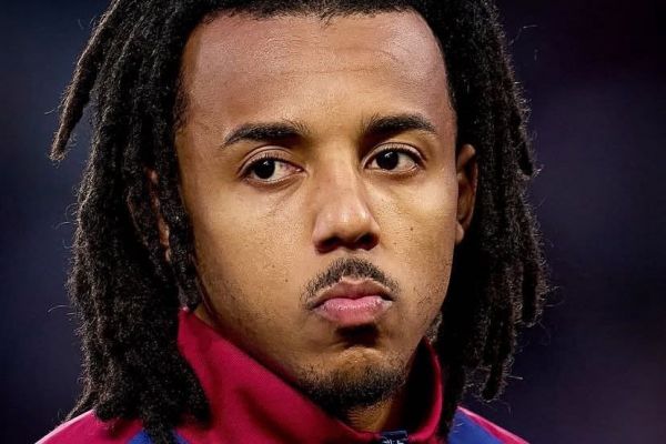 ستاره فرانسوی بارسلونا خواهان تمدید قرارداد با بلوگرانا