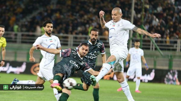 سوتی بامزه همسر مدافع استقلال؛ سیلوا را با منصوریان اشتباه گرفت