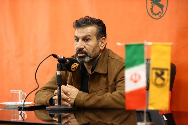  مومنی  از پورموسوی حمایت خواهیم کرد