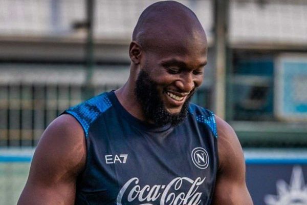  کیک عجیب تولد ۳۲ سالگی ستاره بلژیکی ناپولی