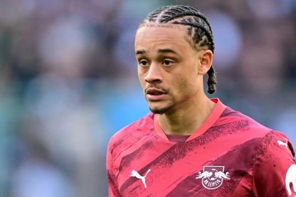  رقیبان منچستریونایتد در مسیر جذب ژاوی سیمونز