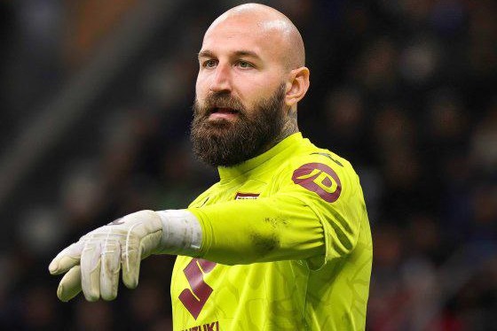  چلسی به‌دنبال هایجک دروازه‌بان صربستانی تورینو از منچسترسیتی