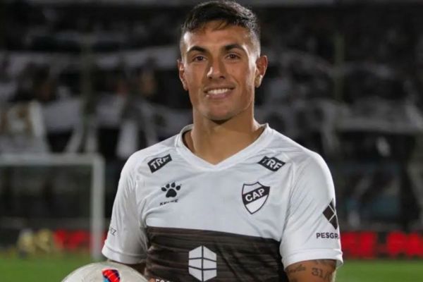 کلاهبرداری عجیب یک بازیکن لیگ آرژانتین از ۸ نفر