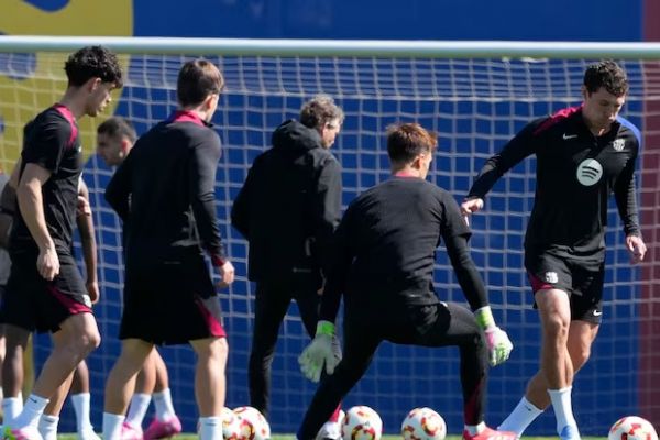 لیست بارسلونا مقابل بتیس بدون مدافع کلیدی