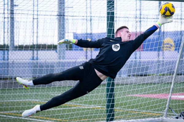  صحبت‌های کاپیتان بارسلونا در مورد شایعه خیانت همسرش