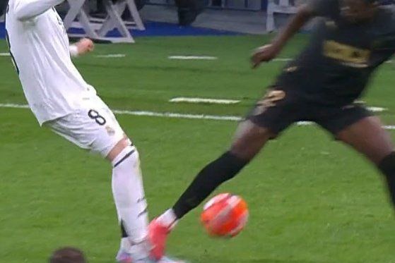 اشتباه داوری در لالیگا گریبان رئالمادرید را گرفت