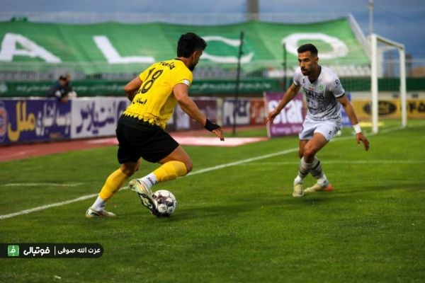  گزارش تصویری اختصاصی  دیدار تیم‌های آلومنیوم اراک و سپاهان