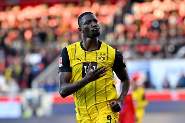 مهاجم گینهای دورتموند شکارچی بزرگ بوندسلیگا