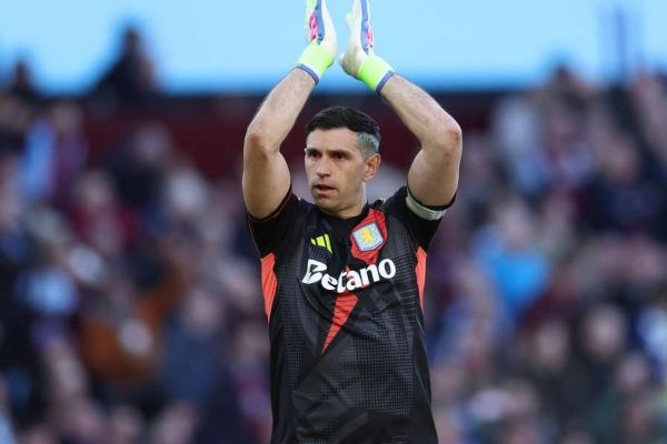  رقیب جدید برای ستاره جنجالی آرژانتینی در استون ویلا