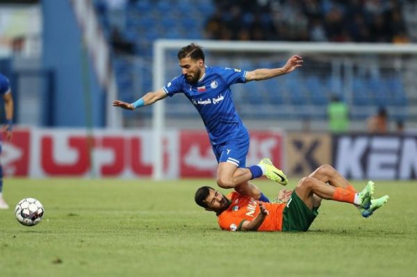 هافبک مصدوم استقلال به دیدار با فولاد خوزستان رسید