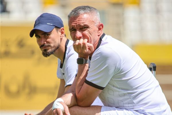 دستهای خالی کارترون مقابل مس رفسنجان