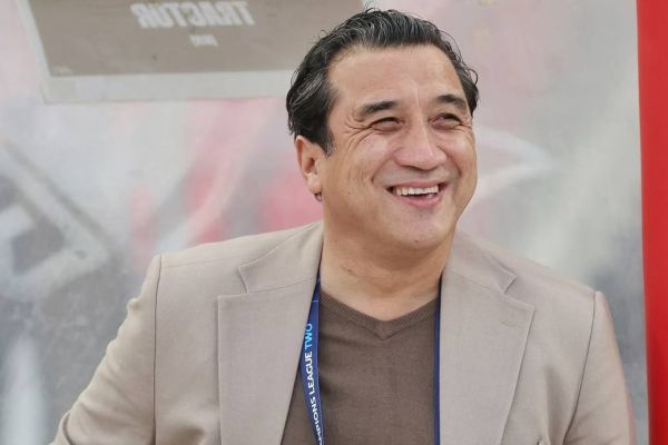 خداداد عزیزی؛ ستاره بیرون زمین تراکتور