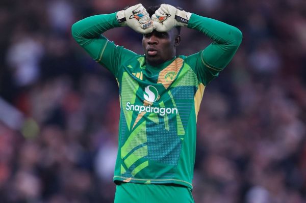 اشتباهات دروازهبان کامرونی منچستریونایتد پایان ندارد