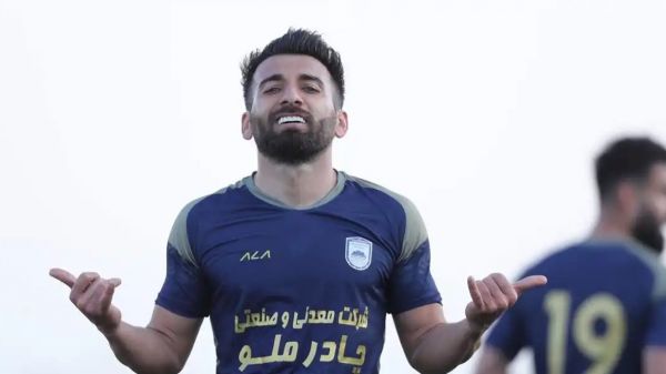  تکنوازی حبیبی‌نژاد در کویر؛ تراکتور سوپرگل خورد  ویدیو