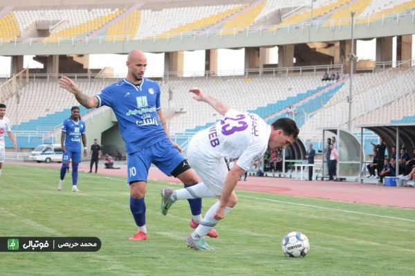 استقلال خوزستان یک - هوادار یک آرزوهای پرپر در دقیقه ۹۵