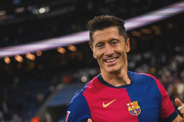 لواندوفسکی فردا به عدد 100 میرسد