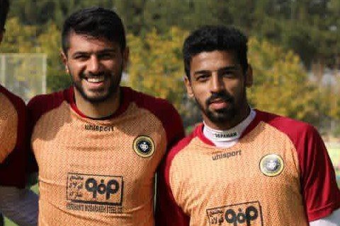 واکنش مصلح به مذاکرات ایران و آمریکا؛ عکس با بازیکن عمانی