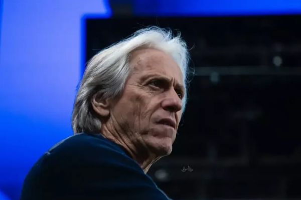 هنوز خبری از رفتن ژسوس نیست