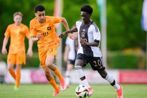 منچستریونایتد به دنبال جذب بلینگام جدید