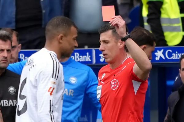 داور لالیگایی امباپه باید 10 جلسه محروم شود