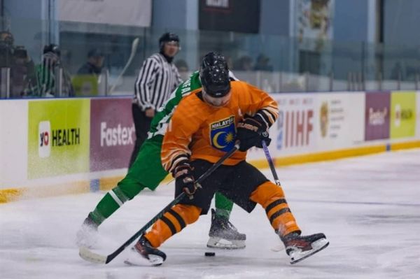  پیروزی پُرگل تیم ملی هاکی روی یخ ایران برابر مالزی در جام جهانی