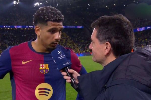 عذرخواهی مدافع اروگوئهای بارسلونا پس از عملکرد ضعیف مقابل دورتموند