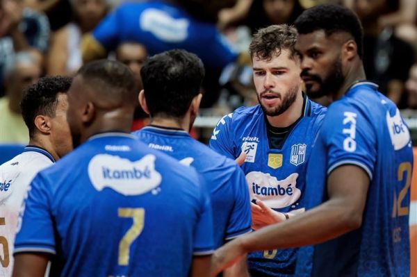  تیم کریمی به نیمه‌نهایی لیگ والیبال برزیل نرسید