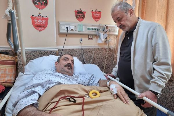  عیادت رضا درویش از جانباز پرسپولیسی