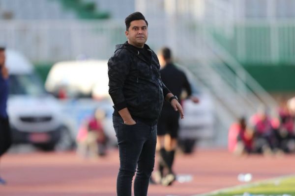 اخباری امیدوارم ارکان قضایی فدراسیون حق تیم ما را برگردانند