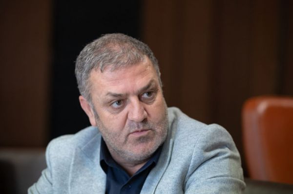 رجائیان شاید آلومینیوم فصل آینده در ورزش سرمایهگذاری نکند