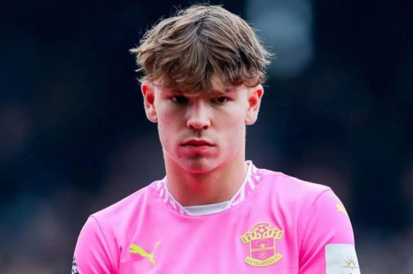  انتقال پدیده لیگ برتر انگلیس به الدترافورد در گر‌و قهرمانی لیگ اروپا