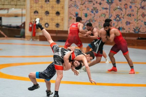  اردوی تیم ملی کشتی فرنگی در غیاب سنگین‌ وزن‌ها