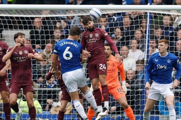  صعود موقت منچسترسیتی به رده چهارم