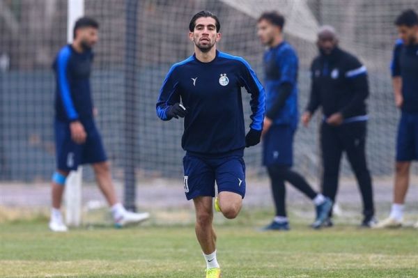 غیبت ۲ بازیکن استقلال مقابل هوادار