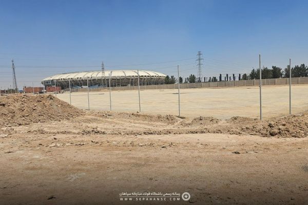 زیرسازی چمن شماره ۲ ورزشگاه نقشجهان به پایان رسید