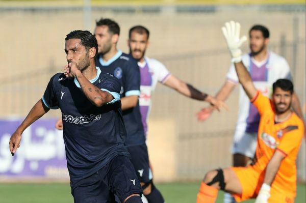 هفته سیام لیگ یک پیروزی فجر و پیکان برابر حریفان