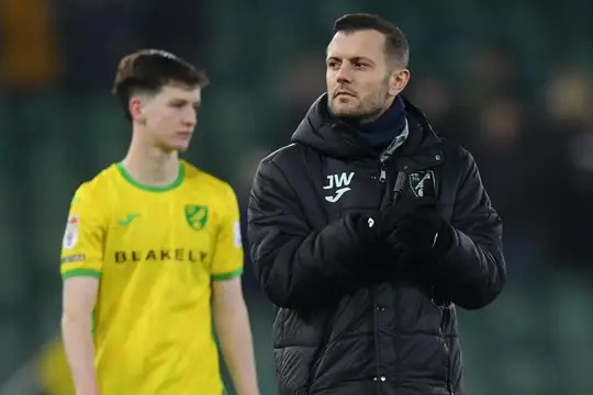 ستاره اسبق آرسنال سرمربی تیم انگلیسی شد