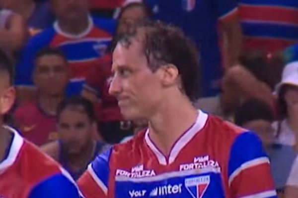  سوژه شدن ریزش موی شدید داوید لوییز  عکس