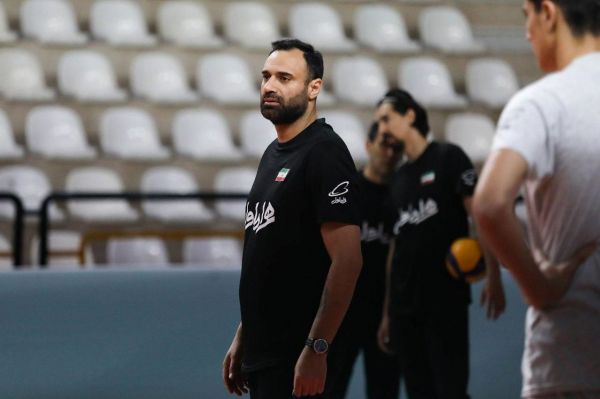  غلامی  تیم ملی والیبال را تحت فشار نگذاریم