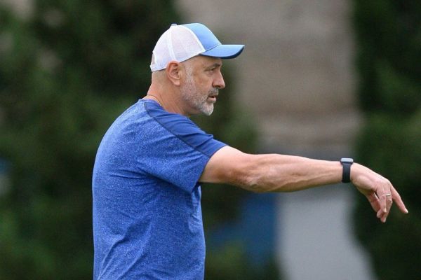  بوژوویچ به بازیکنانش  اگر نخواهید برای من بجنگید با اولین پرواز می‌روم