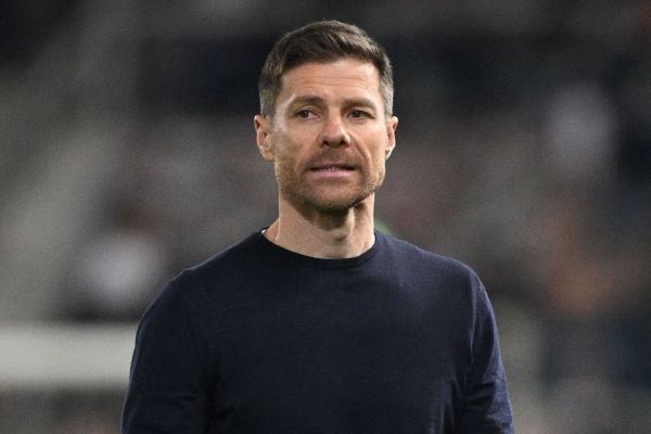 فشار هیئت مدیره بایر لورکوزن به آلونسو تصمیمت را مشخص کن