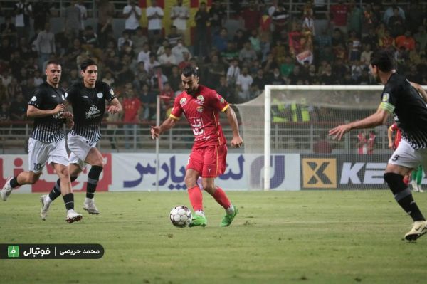  مشکل VAR در بازی فولاد و تراکتور چه بود