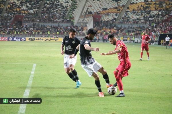 گزارش تصویری اختصاصی دیدار تیمهای فولاد خوزستان و تراکتور