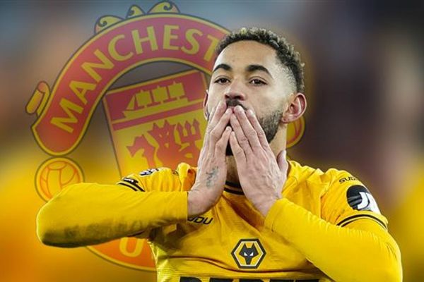 واکنش سرمربی ولورهمپتون به شایعات انتقال ستاره تیمش به منچستریونایتد