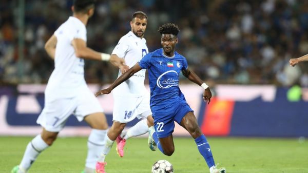 اخطار مالی جدید اندونگ به باشگاه استقلال ۱۵ روز دیگر فسخ می کنم