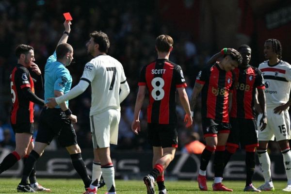 اعتراض باشگاه بورنموث به کارت قرمز مهاجم برزیلی مقابل شیاطین سرخ