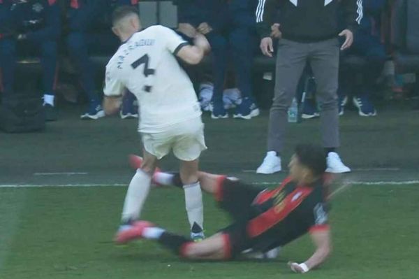  کارت قرمز ستاره برزیلی لیگ برتر بخشیده شد