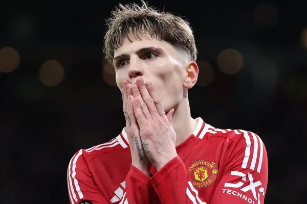  علاقه ادامه‌دار ناپولی به جذب وینگر آرژانتینی منچستریونایتد